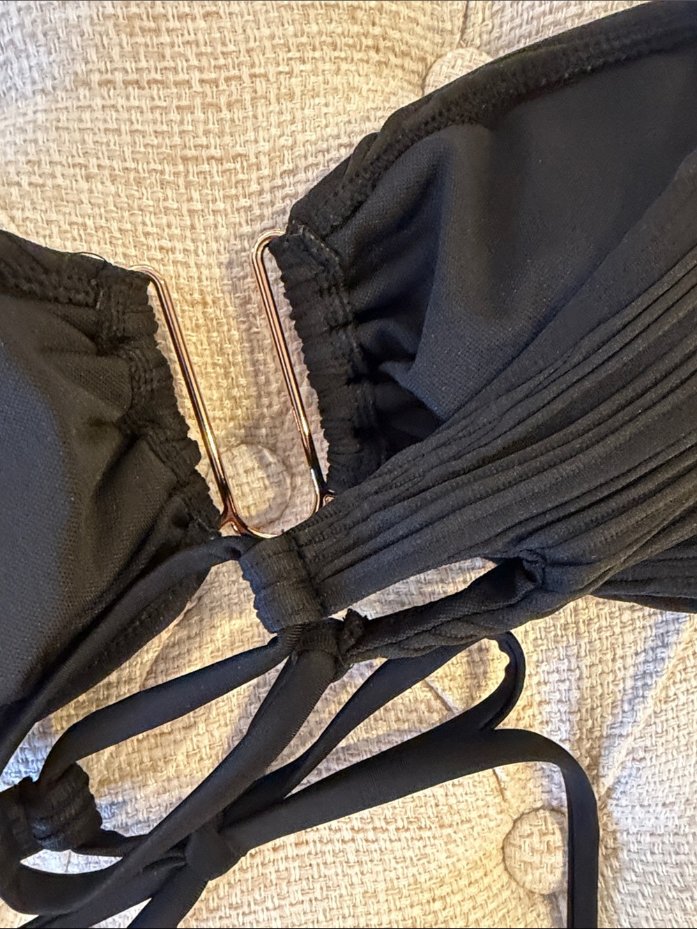 Black Pleated Strapless Bandeau Bikini Top with Center Hardware Small - Picture 5 of 6